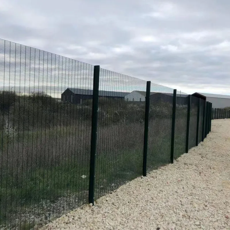 fixed knot woven wire fence